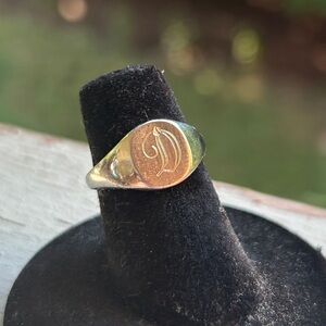 VINTAGE Sterling Silver signet ring “D” initial ring size 5